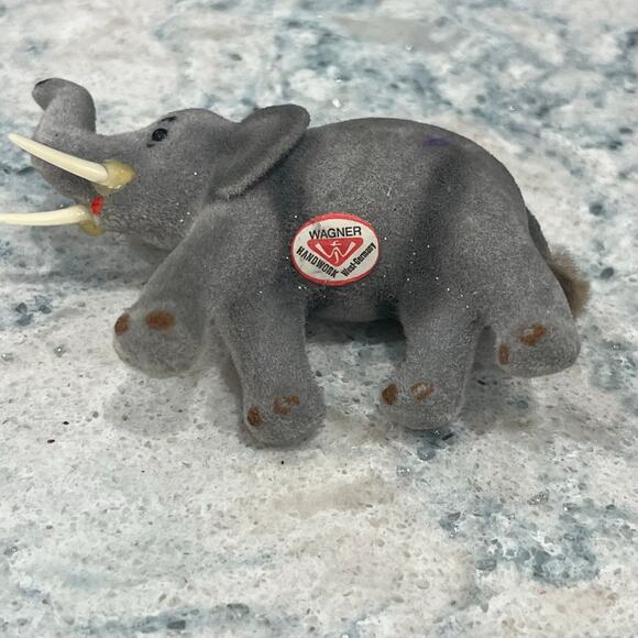 Vintage Wagner Kunstlerschutz Handwork Flocked West Germany ELEPHANT - Picture 2 of 5